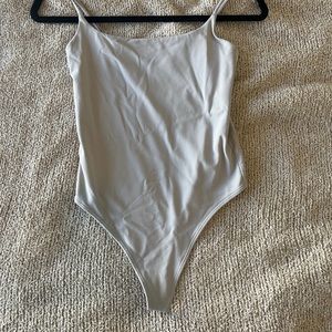 Aritzia X Babaton Grey Bodysuit Size S